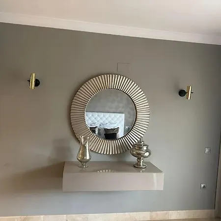 Apartmán 5* Serviced