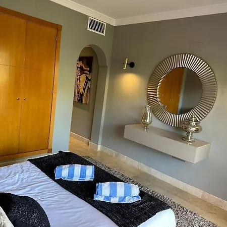 Apartmán 5* Serviced