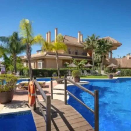 5* Serviced شقة ماربيا